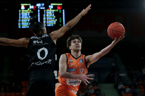 小兹韦列夫 小兹韦列夫