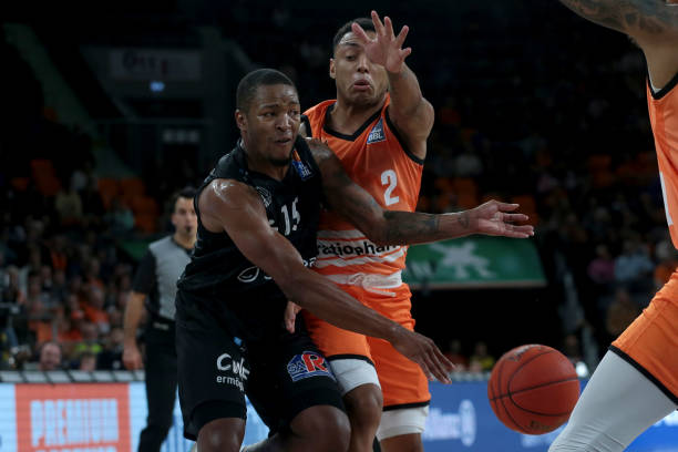 关键词嵌入 关键词嵌入