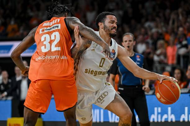 看到更多他 看到更多他