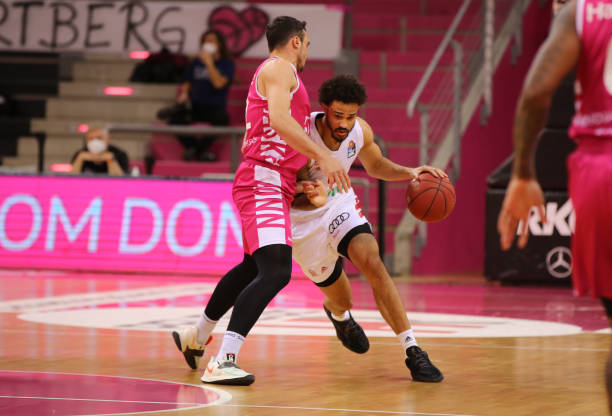 和西班牙年 和西班牙年